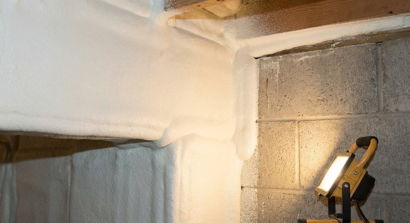 Closed cell spray foam insulation on walls